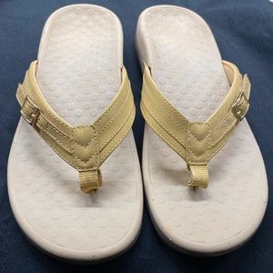 Vionic Sandals - SZ6